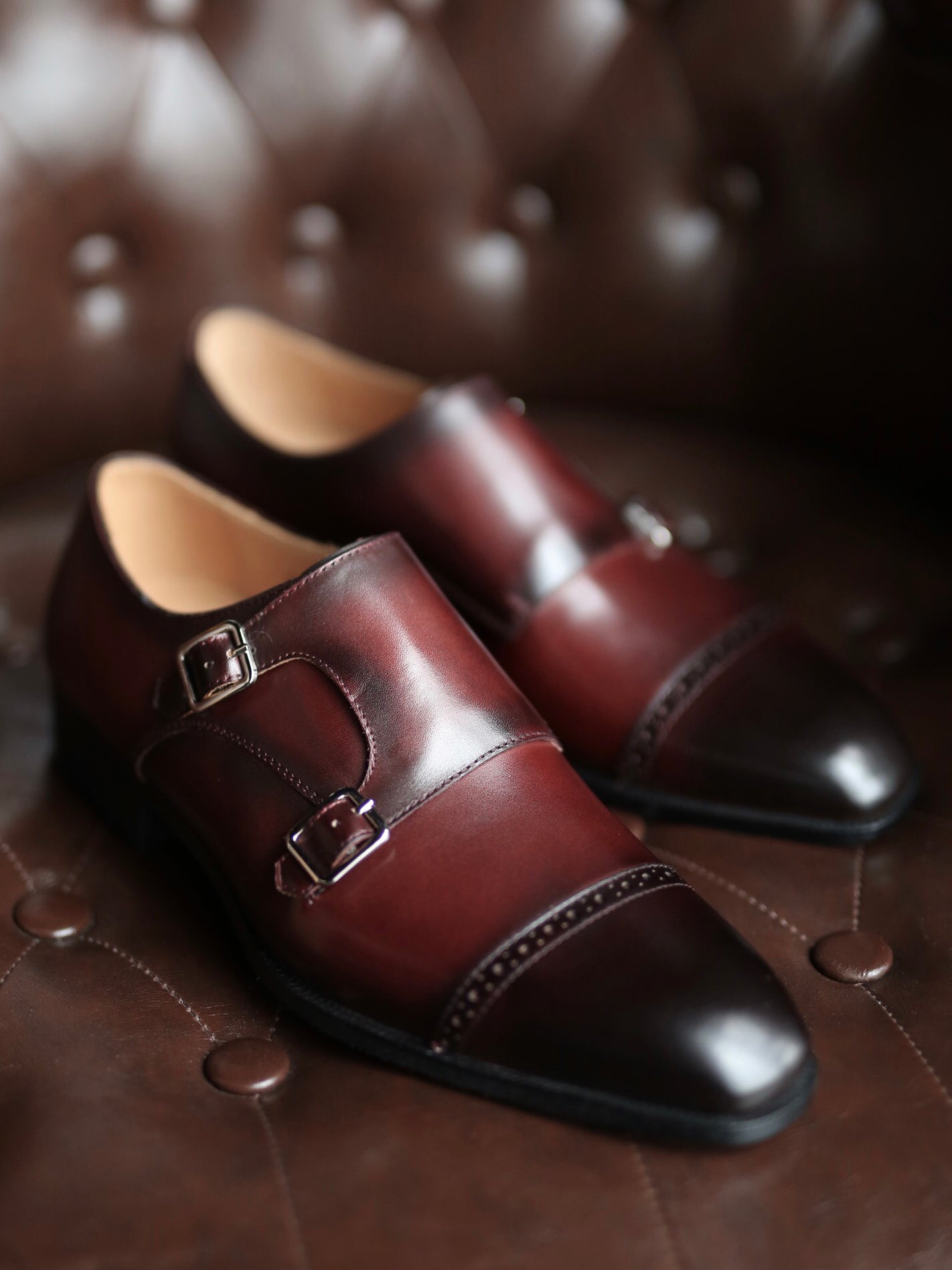 Men's Gradient Burgundy Hand Polished Double Monk Straps Brogue Shoes