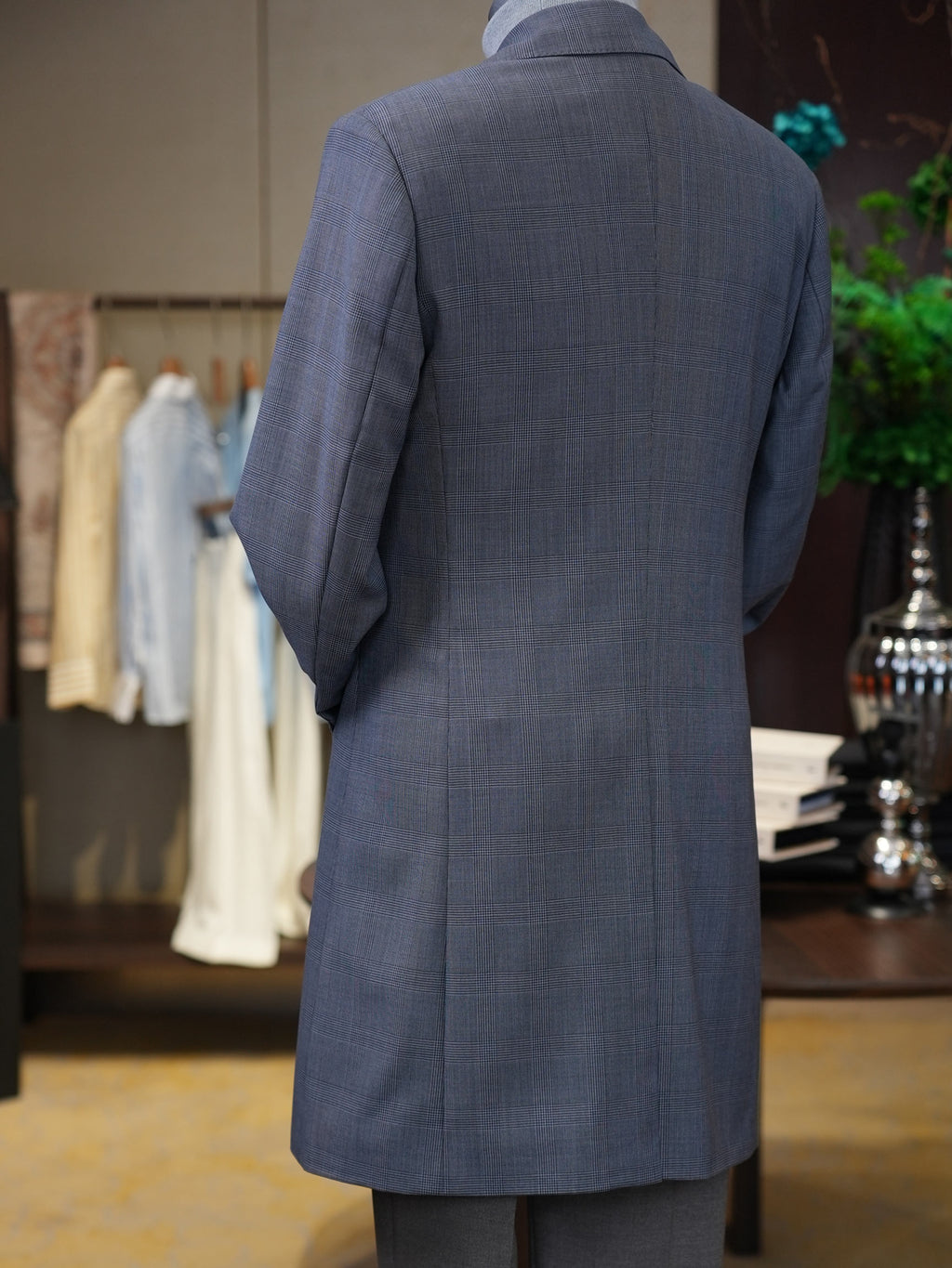 Men’s Grey Prince of Wales Check 100% Wool Overcoat Notch Lapel Mid-Length Wool Coat for Business Smart Casual