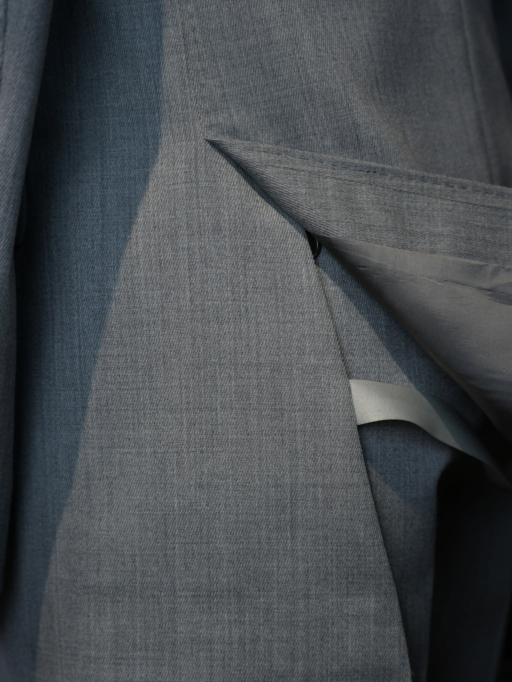 Grey flannel wool double-breasted six-button single blazer