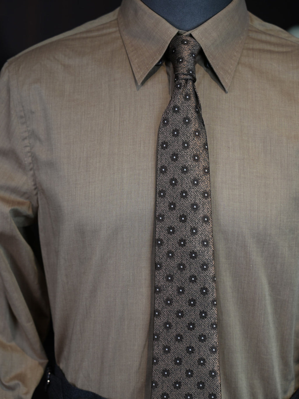 Men’s Business‑Casual Khaki 100% Cotton Long‑Sleeve Dress Shirt