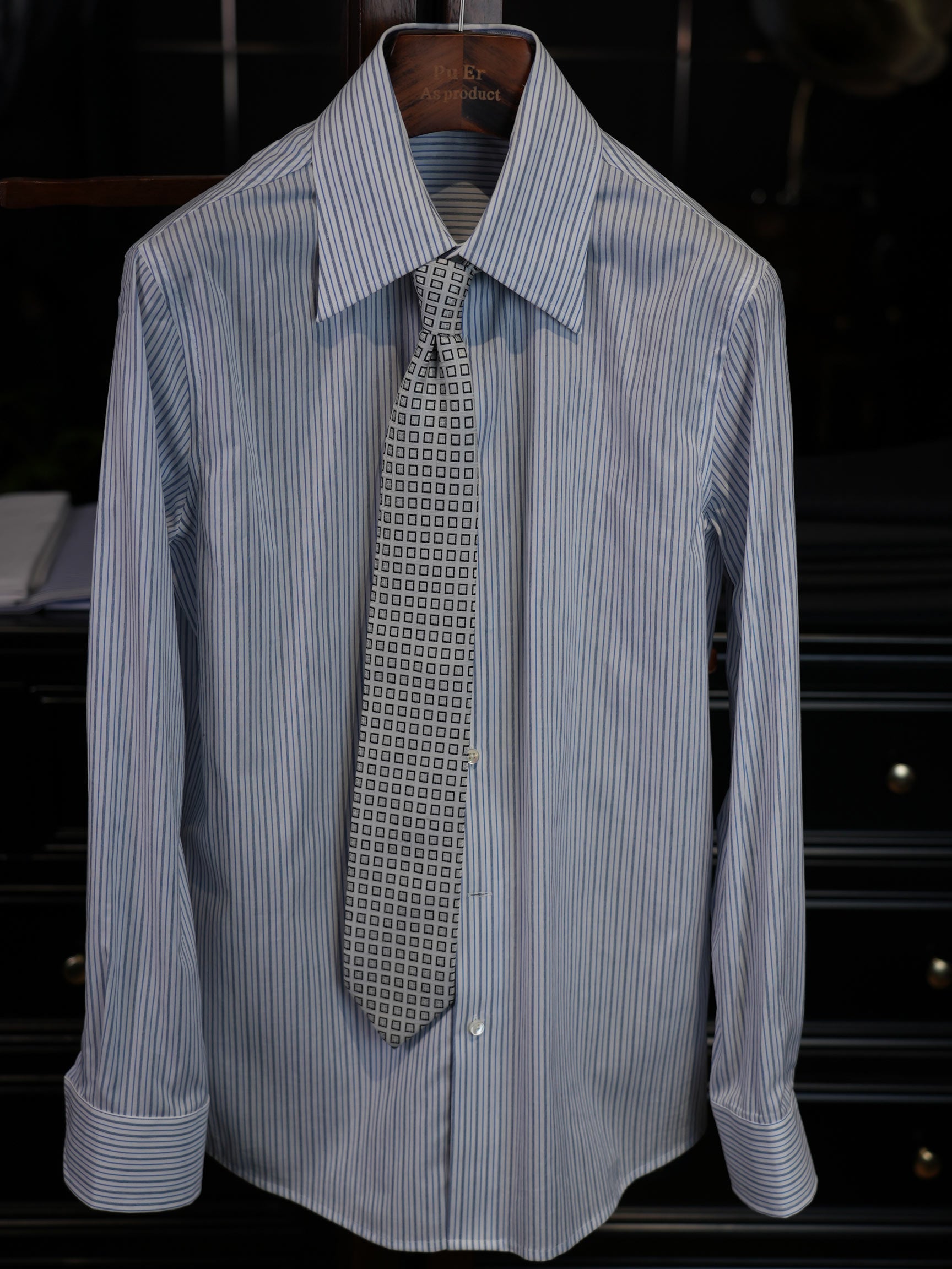 Men’s Business Blue Stripe Yarn‑Dyed 100% Cotton Long‑Sleeve Dress Shirt