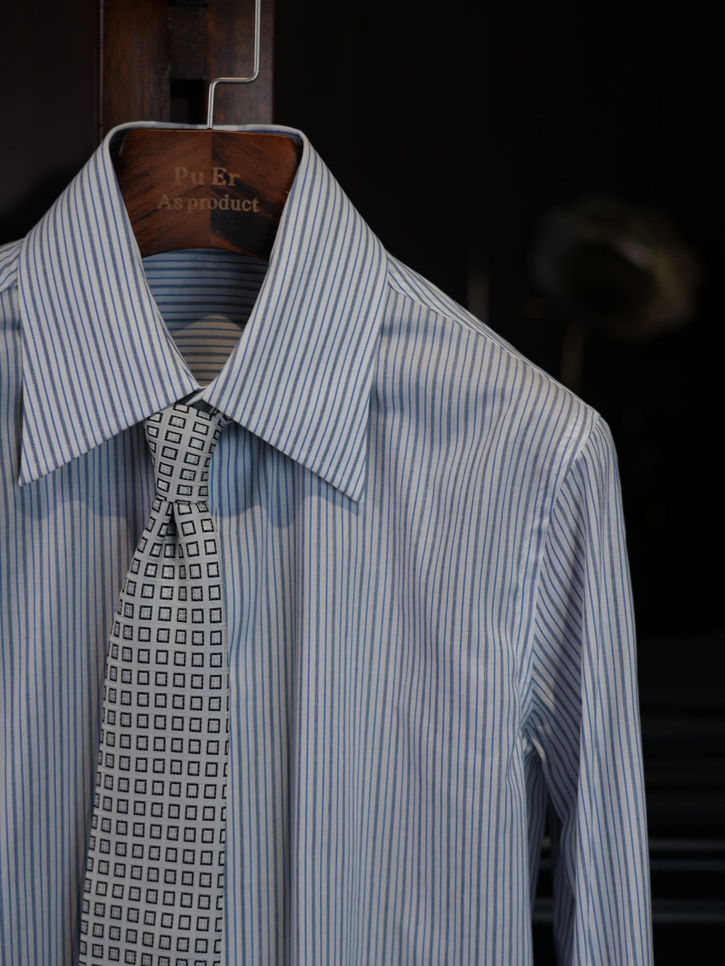 Men’s Business Blue Stripe Yarn‑Dyed 100% Cotton Long‑Sleeve Dress Shirt