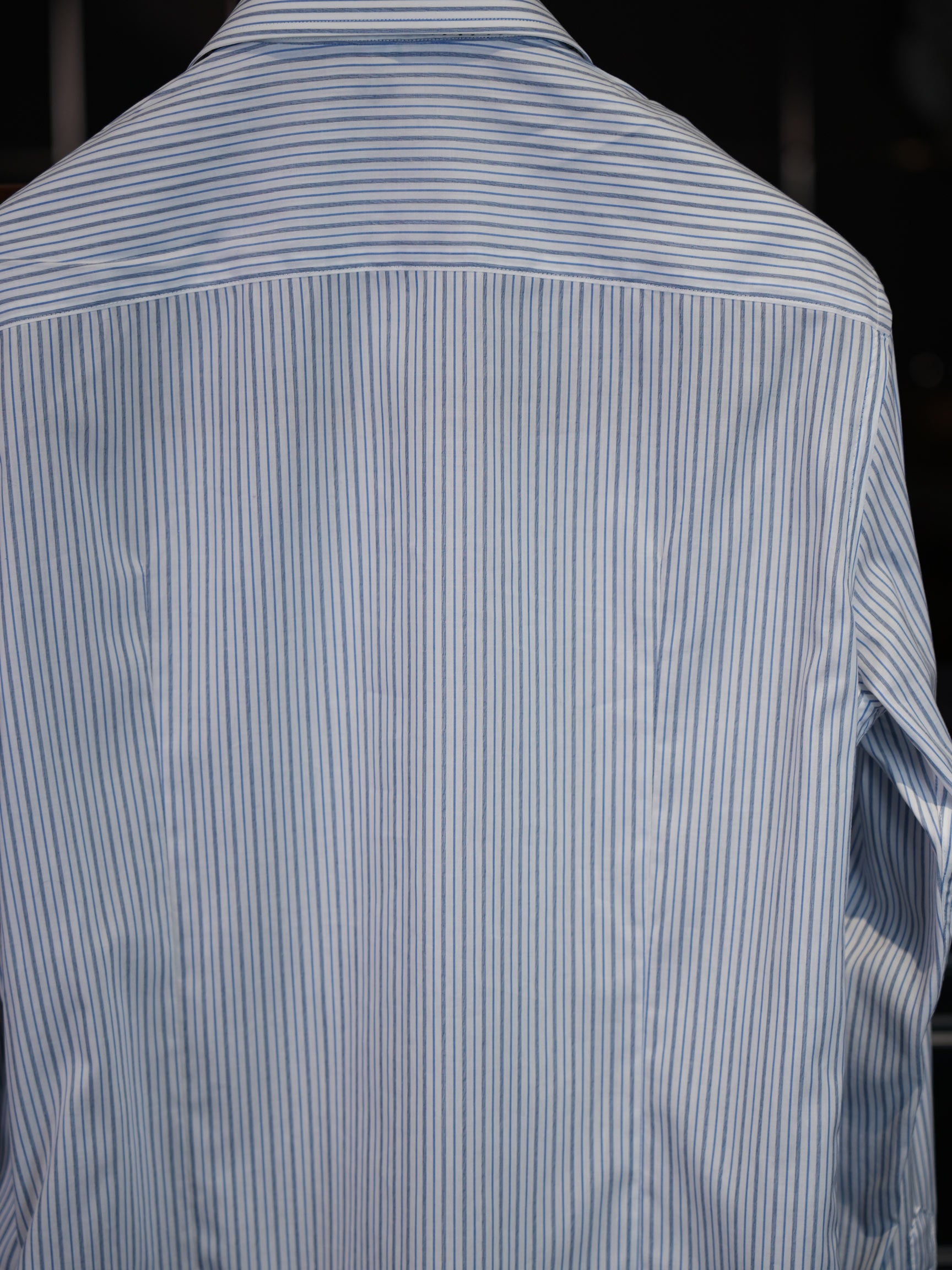 Men’s Business Blue Stripe Yarn‑Dyed 100% Cotton Long‑Sleeve Dress Shirt