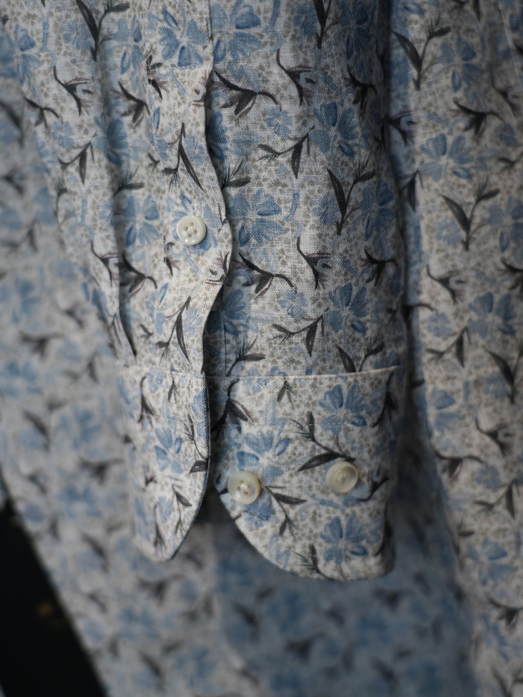 Men’s Vacation‑Style Blue Floral Print 100% Cotton Long‑Sleeve Dress Shirt