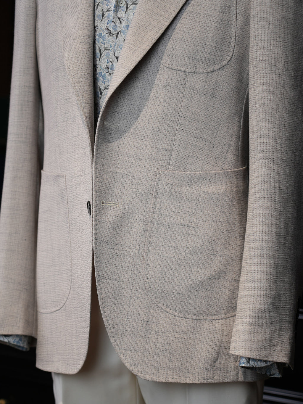 Italian imported beige woven texture patch pocket single blazer