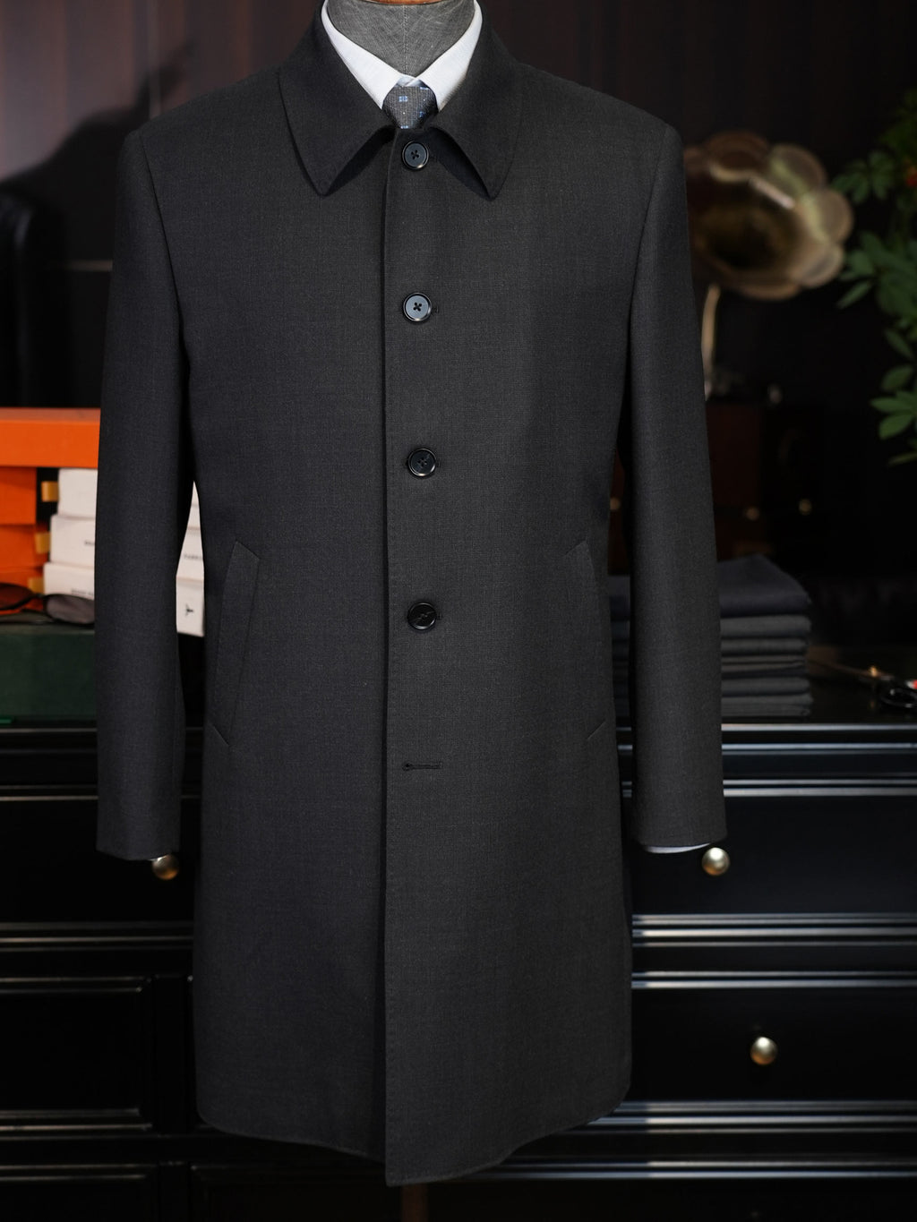 Men’s Dark Grey 100% Wool Convertible Collar Overcoat, Mid-Length Four-Button Pure Wool Car Coat for Business Formal