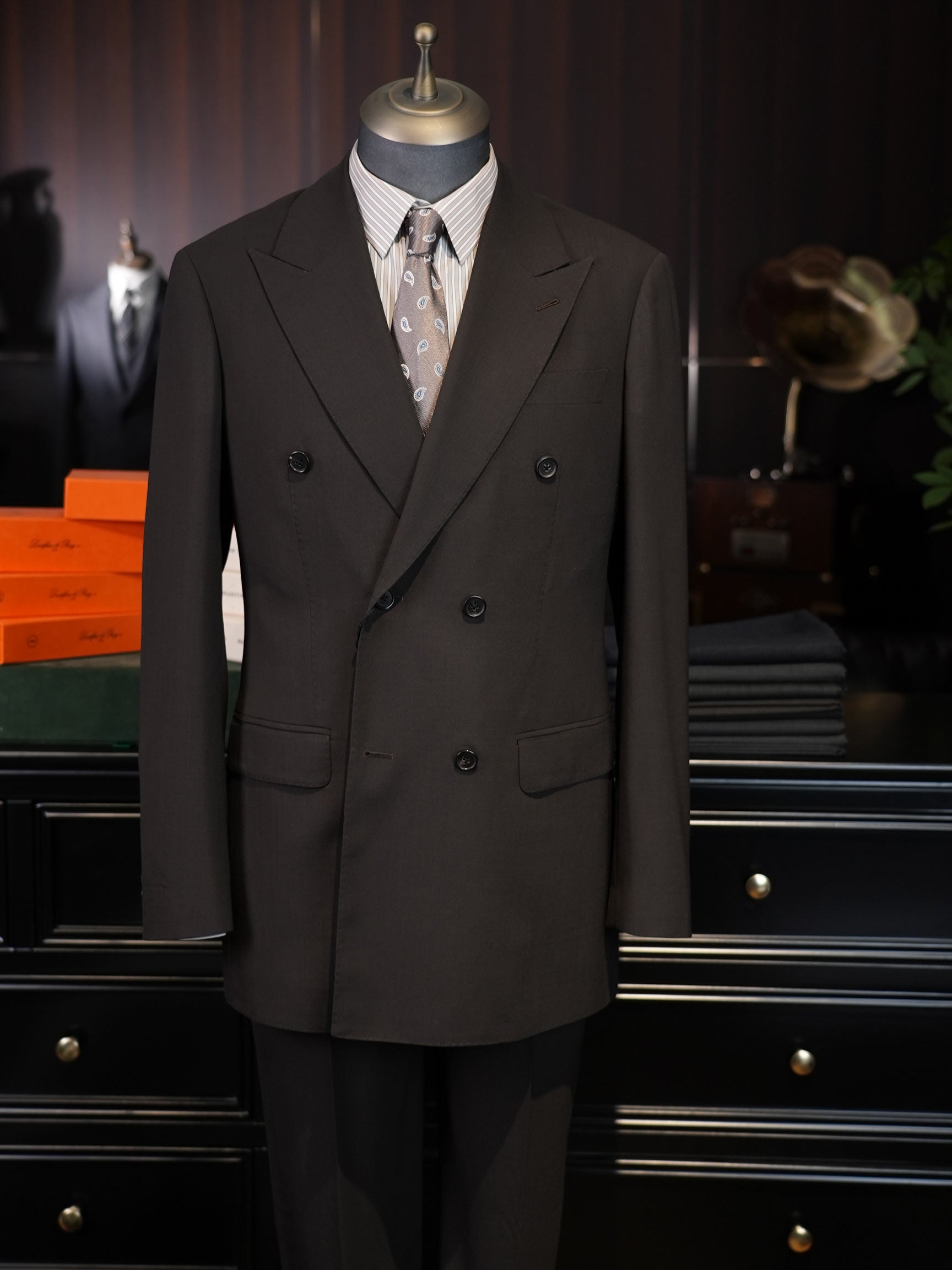 Men's Dark Brown Double-Breasted Peak Lapel Sport Coat | 100% Pure Wool Blazer