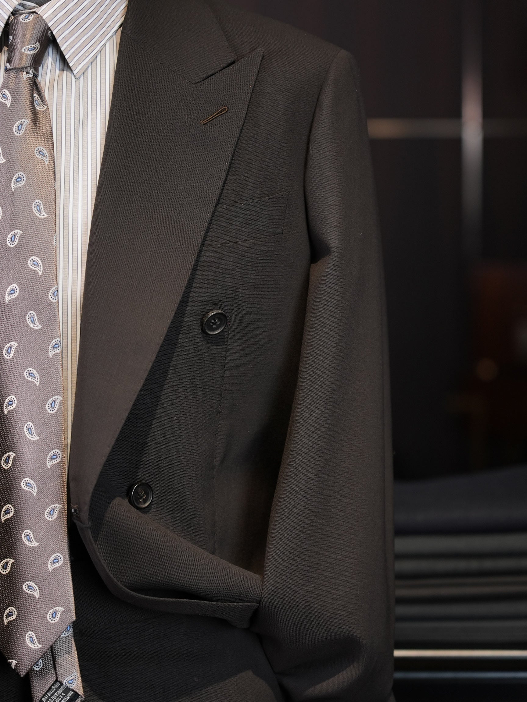 Men's Dark Brown Double-Breasted Peak Lapel Sport Coat | 100% Pure Wool Blazer