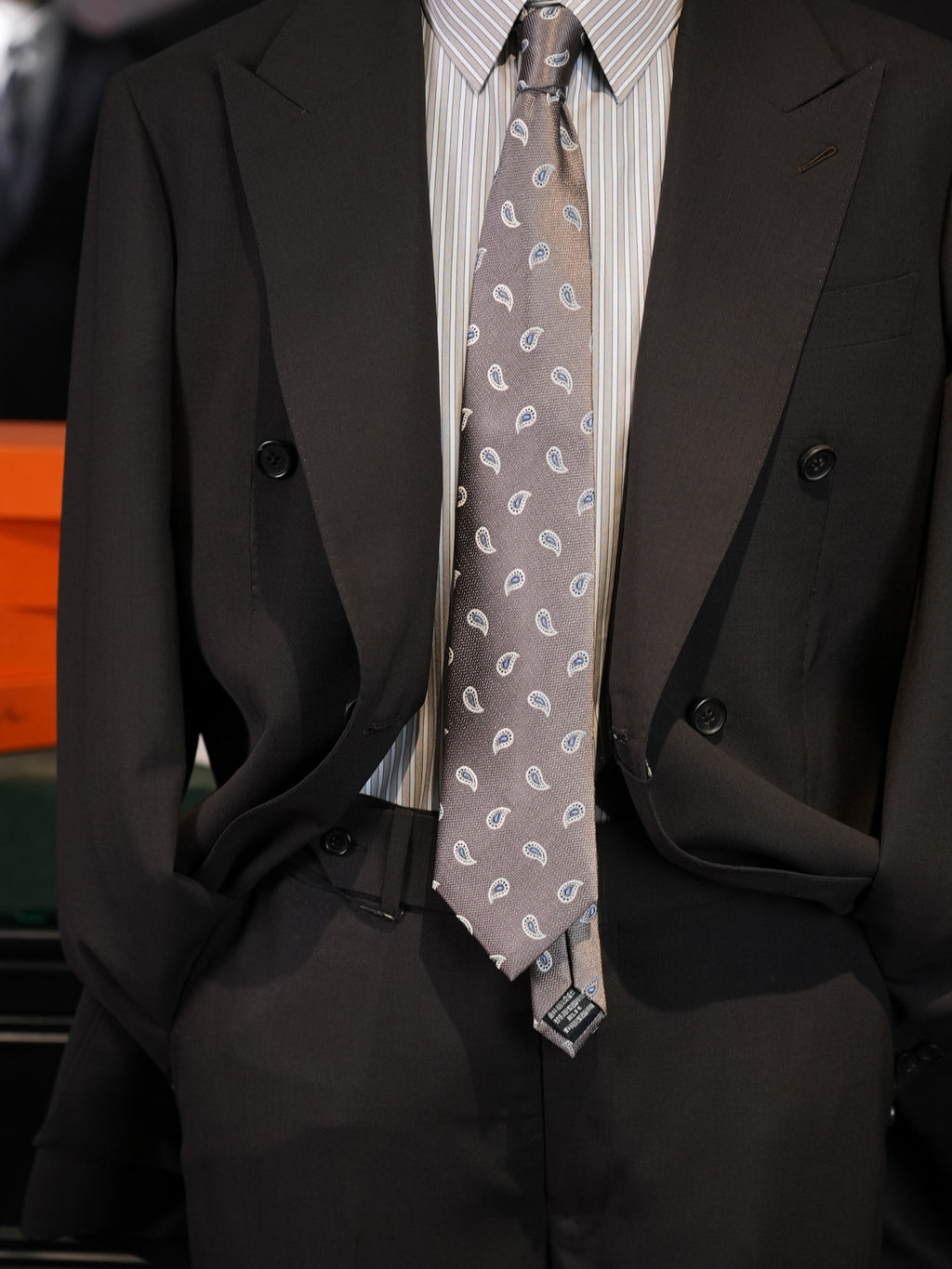 Men's Dark Brown Double-Breasted Peak Lapel Sport Coat | 100% Pure Wool Blazer