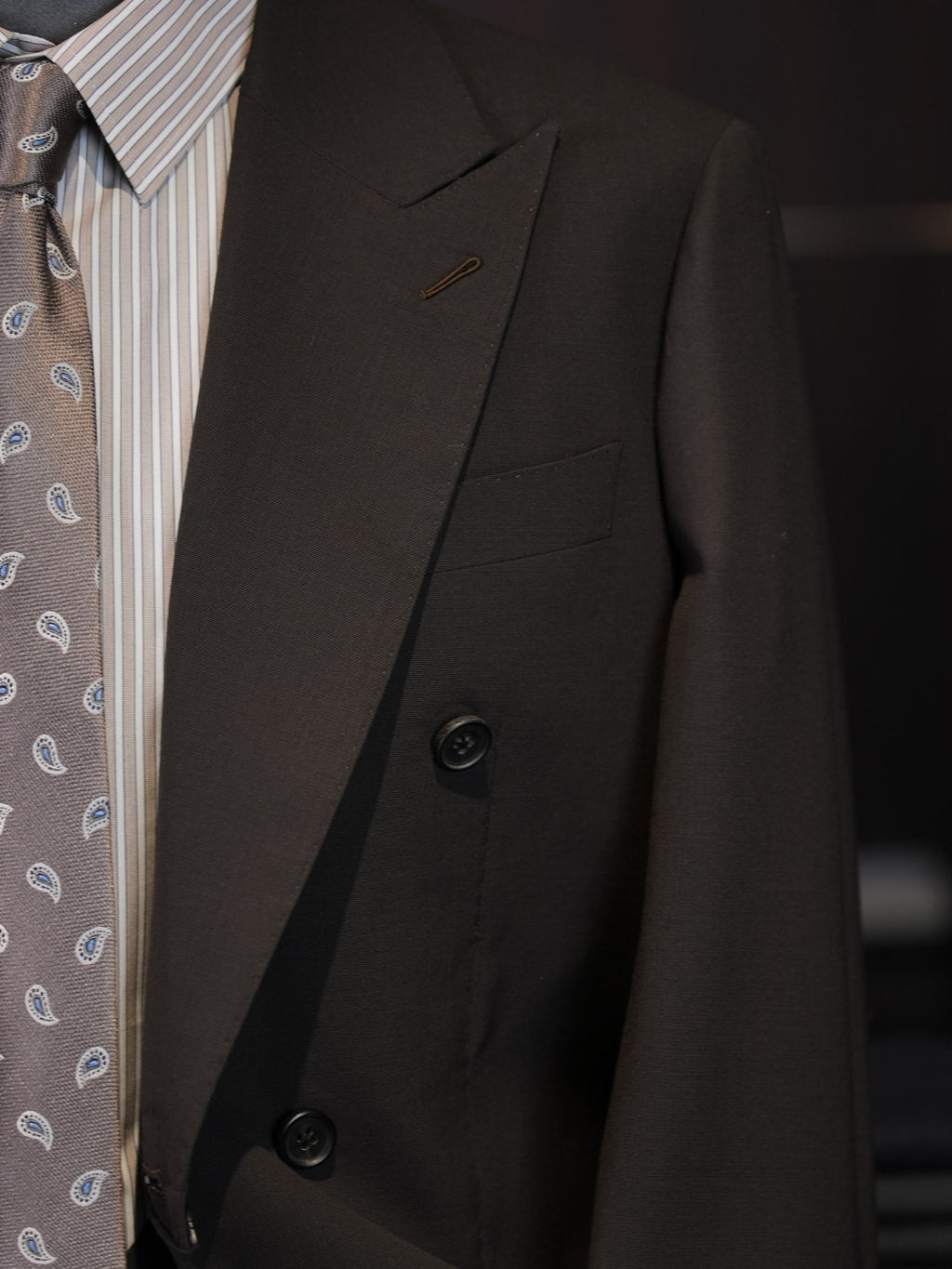 Men's Dark Brown Double-Breasted Peak Lapel Sport Coat | 100% Pure Wool Blazer