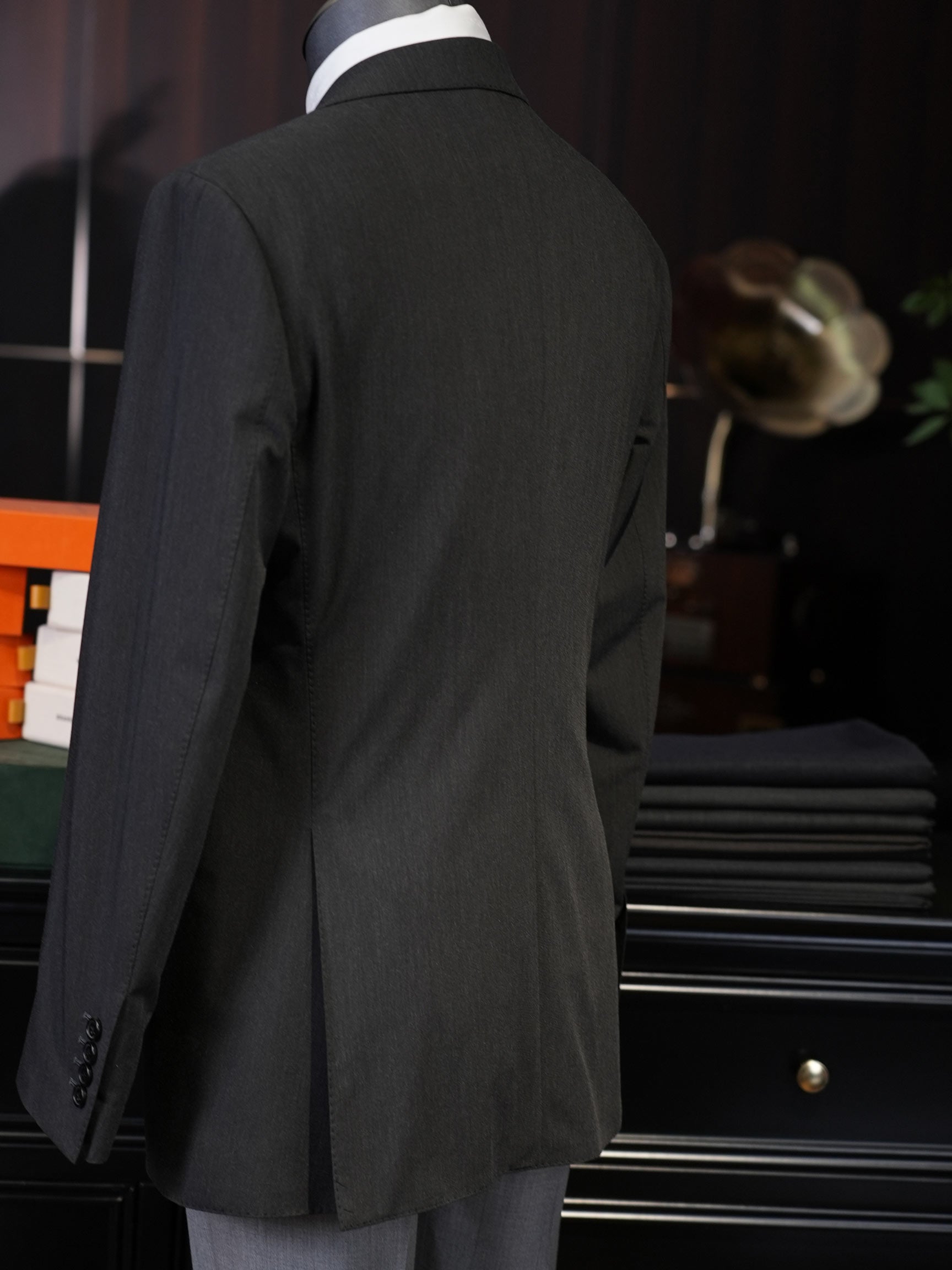 Black wool minimalist notched blazer